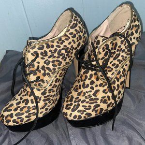 Suede Leopard Lace Up Platform Heel Bootie Roxana by Shoedazzle Size 9